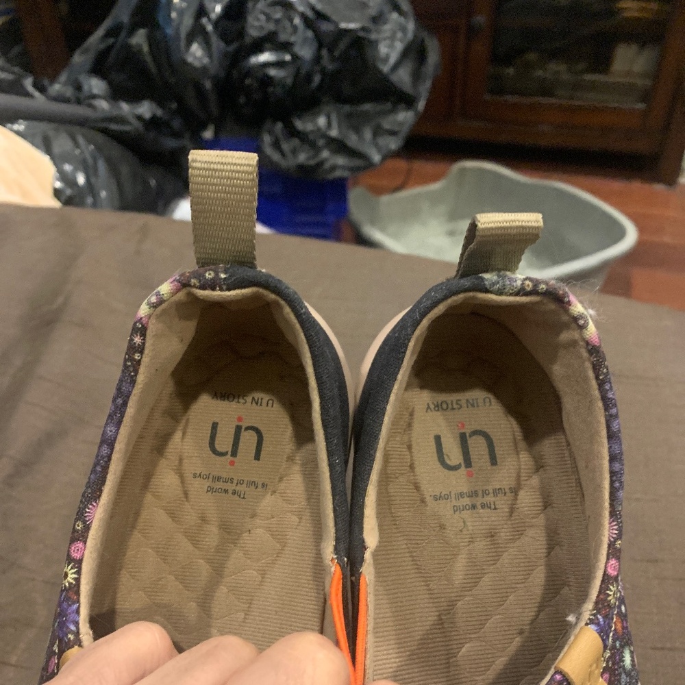 Uno Toledo l slip ons  “pray for goodness” - Picture 3 of 8